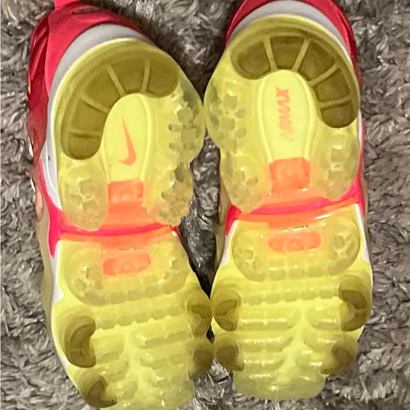 Women’s Nike Air Vapor Max Plus - Picture 5 of 5